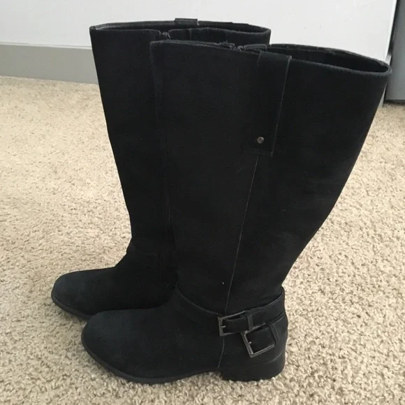 Clarks plaza shop steer